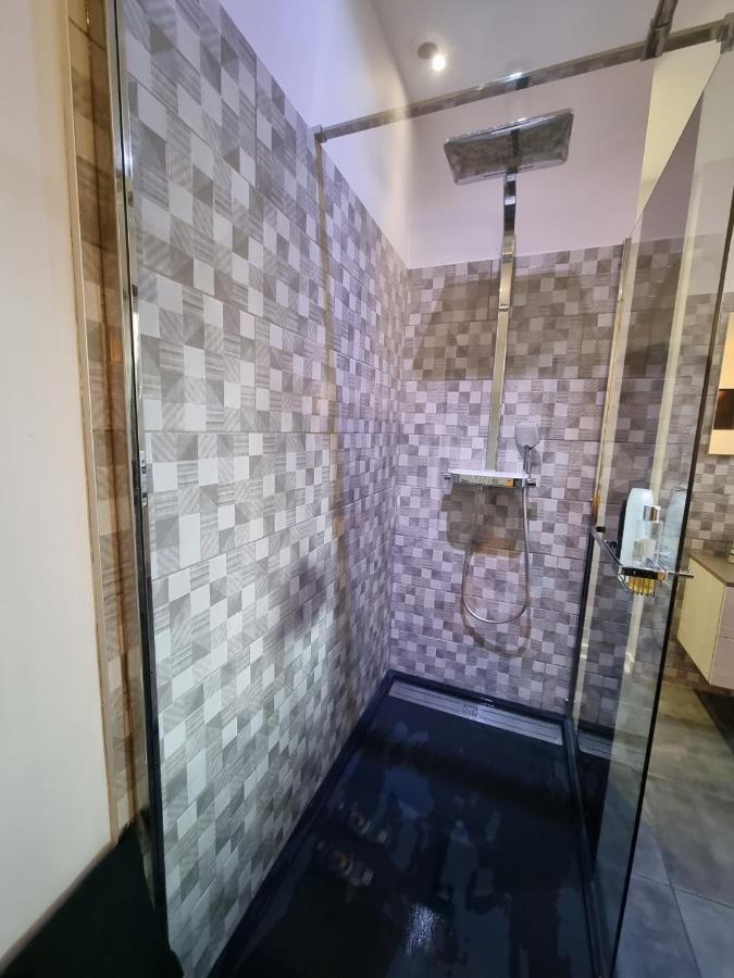 La Chambre Des Secrets Biarritz Bagian luar foto